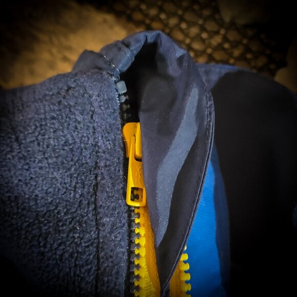 Columbia Winter  yellow Jacket  LG Outer shell lined Water Resistance - Picture 3 of 16